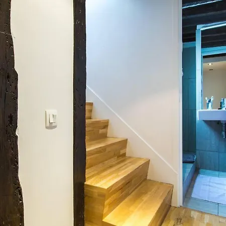 Small Triplex Paris Exterior foto