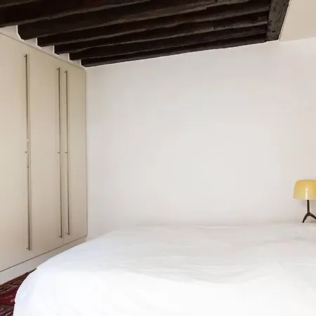 Small Triplex Paris Exterior foto