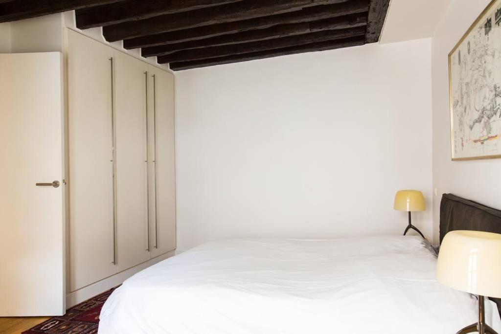 Small Triplex Apartamento