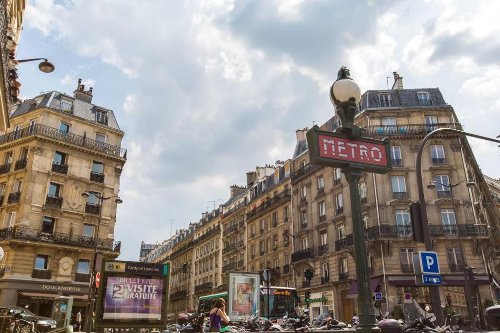 Small Triplex Apartamento Paris